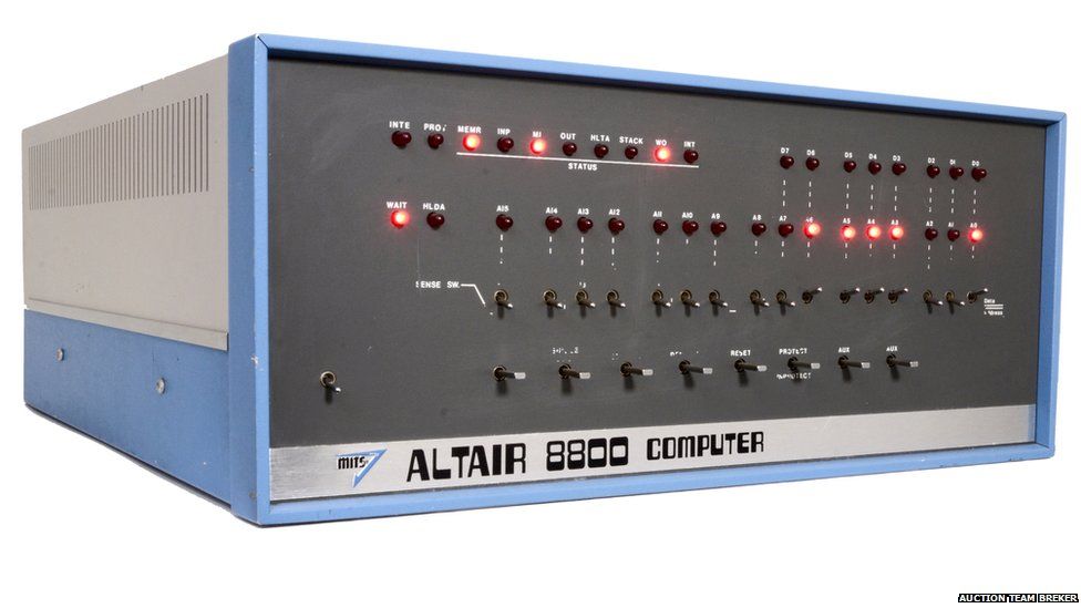 Altair 8800 - The first PC